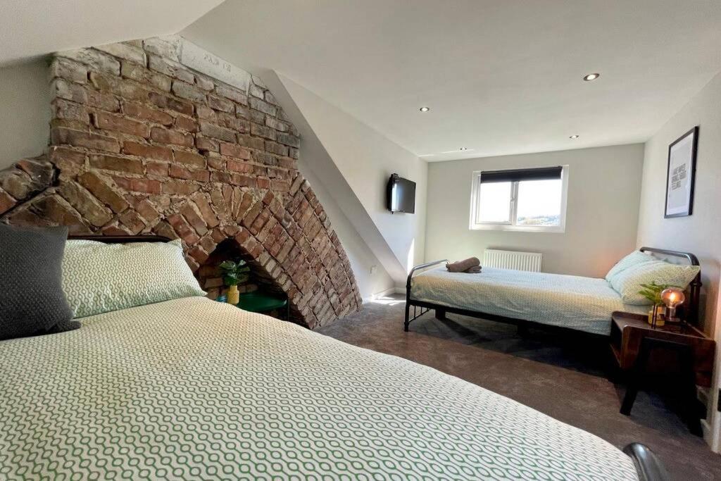 Large House Near Victoria Park For Groups, 10 Mins Bus To City Centre Cardiff Dış mekan fotoğraf