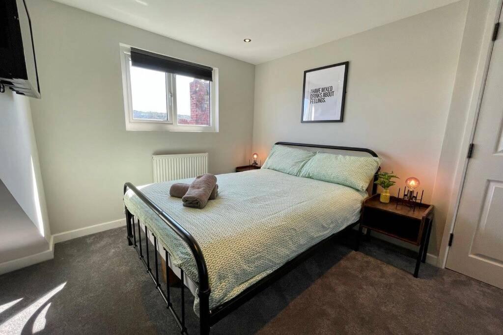 Large House Near Victoria Park For Groups, 10 Mins Bus To City Centre Cardiff Dış mekan fotoğraf