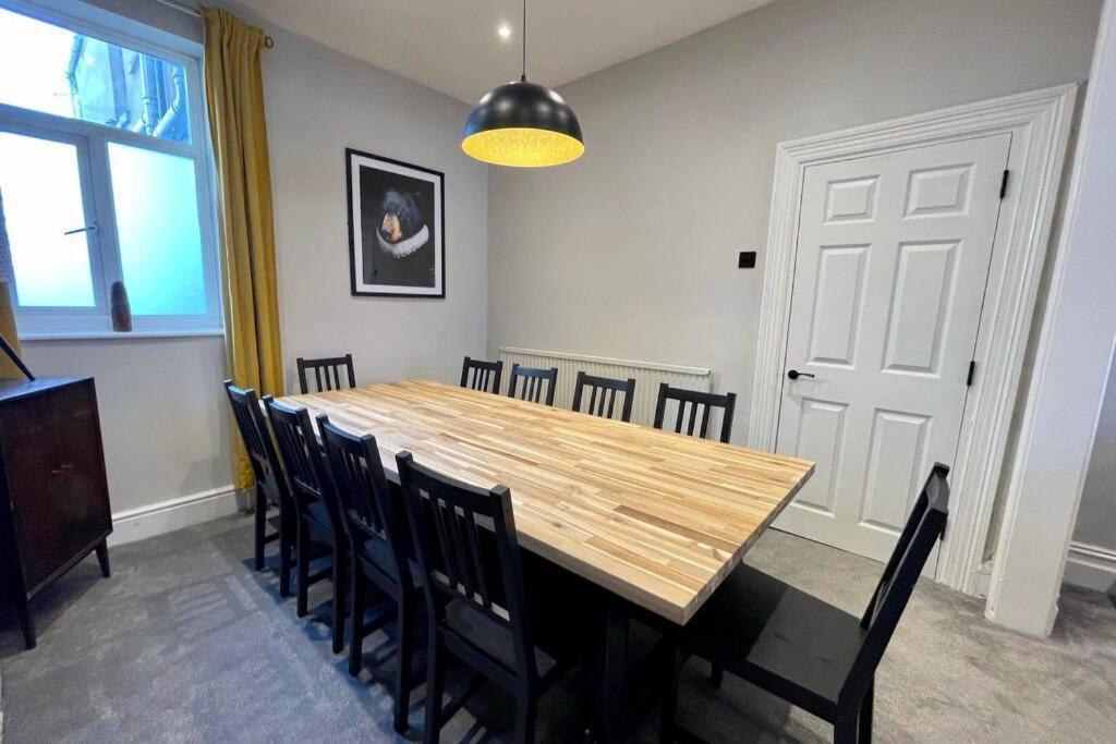 Large House Near Victoria Park For Groups, 10 Mins Bus To City Centre Cardiff Dış mekan fotoğraf