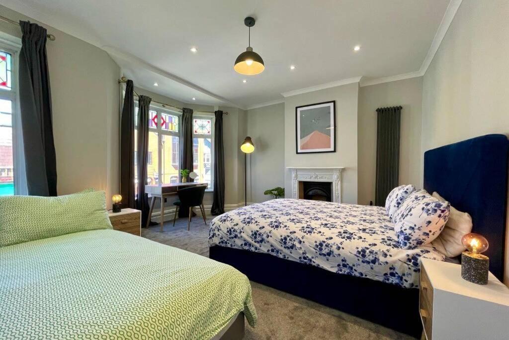 Large House Near Victoria Park For Groups, 10 Mins Bus To City Centre Cardiff Dış mekan fotoğraf